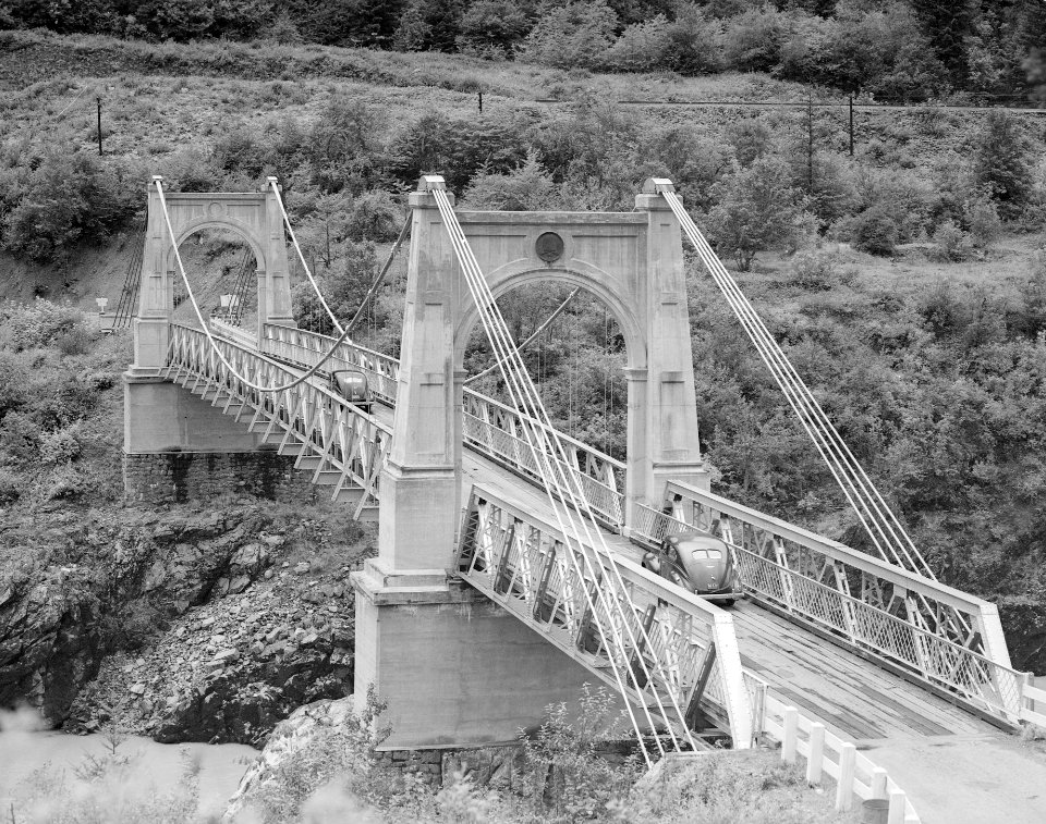 Alexandra Bridge over Fraser River at Spuzzum photo