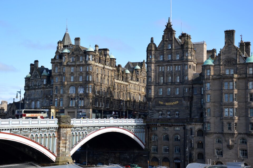 Edinburgh historic center bridge