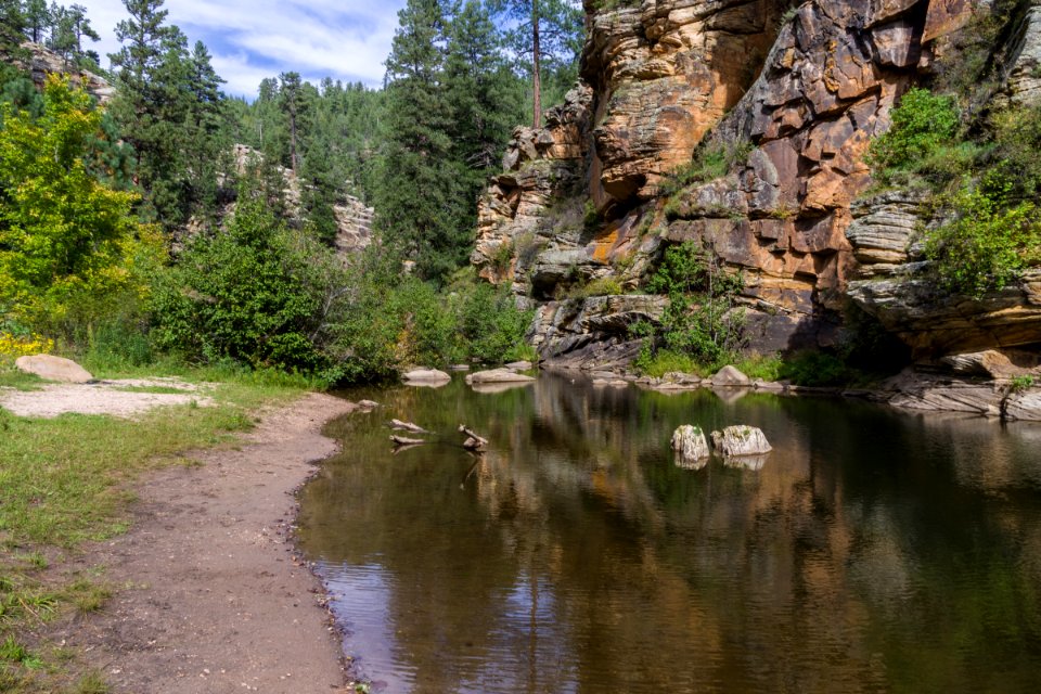Kinder Crossing Trail