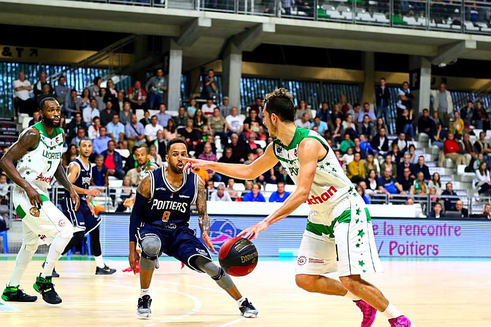 ESSM POITIER PRO B BASKET