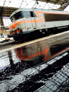 7387 at Paris-Austerlitz in a downpour after arrival from Montluçon.