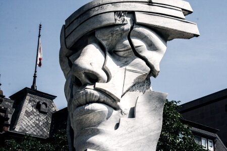 Sculpture figure monuments