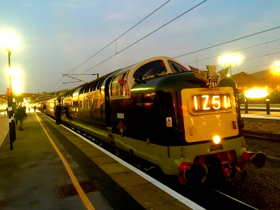 D9009 Carlisle King's Cross at York