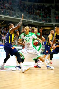 ESSM LE PORTEL - HYERES TOULON VAR BASKET
