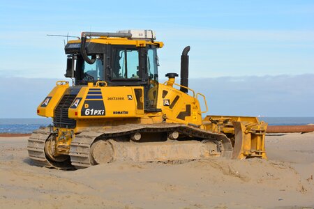 Machine tool caterpillar tracks