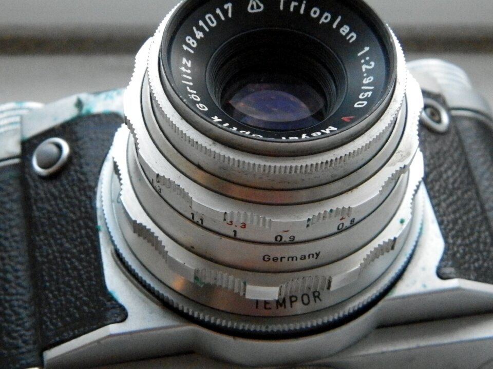 Lens cameras camera