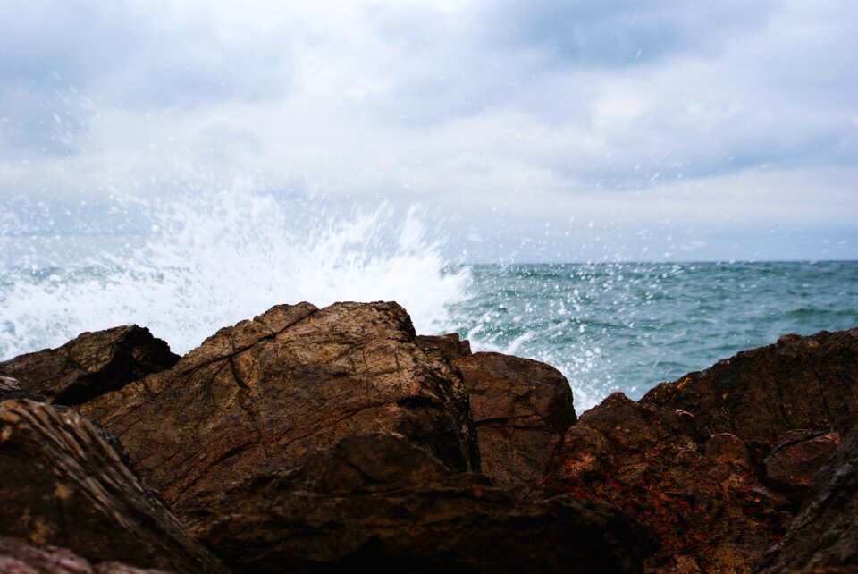 Crashing sky horizon