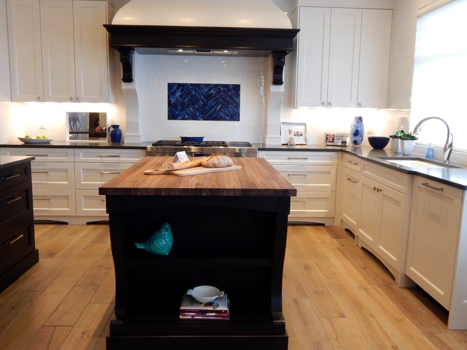 Stove island interior design