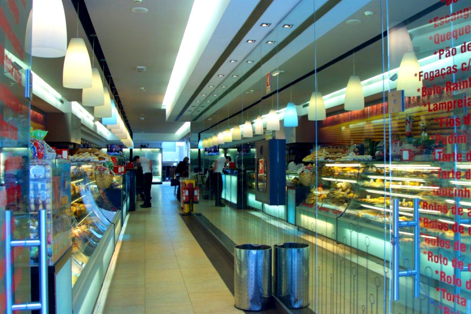 Patisserie a work with Reflections