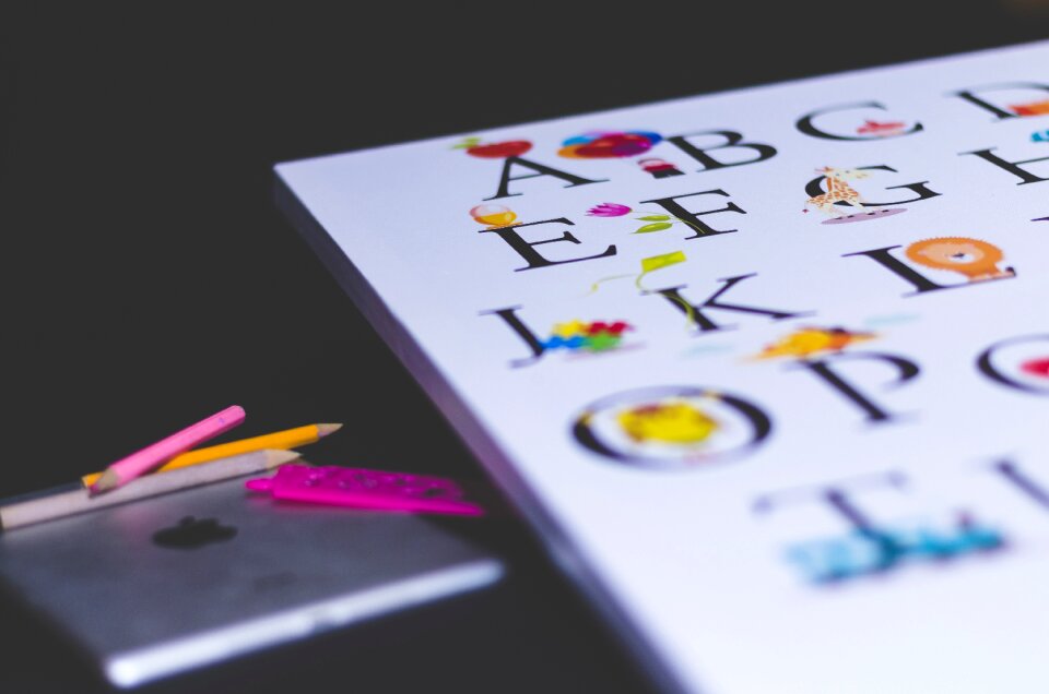 School learn colour