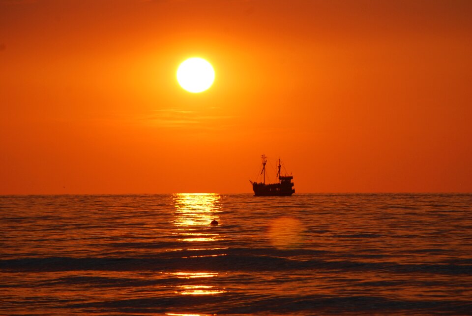 West sun the baltic sea