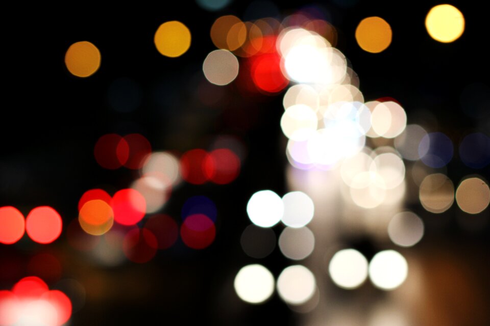 See the bokeh red traffic
