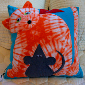 Cat & Mouse Pillow-01833