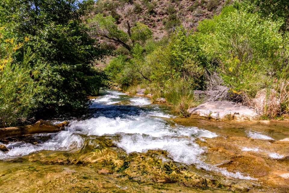 Flume Trail to the old Fossil Creek Dam
