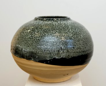 425 | Ryan Rakhshan | Vessel | Ceramics | 10x12
