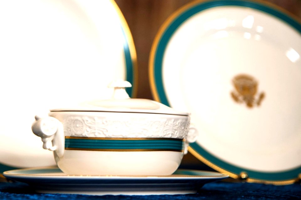 Obama china service - tureen 2015
