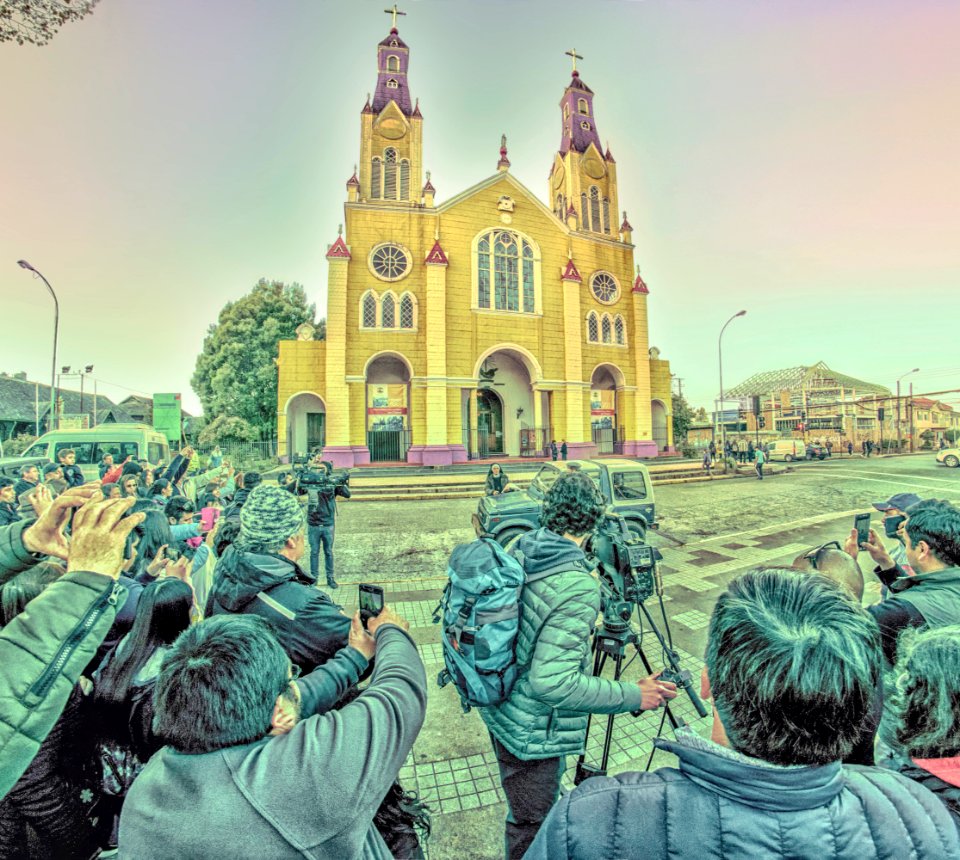 Filmación escena de teleserie "isla paraiso". Castro - Chiloé - Chile. photo