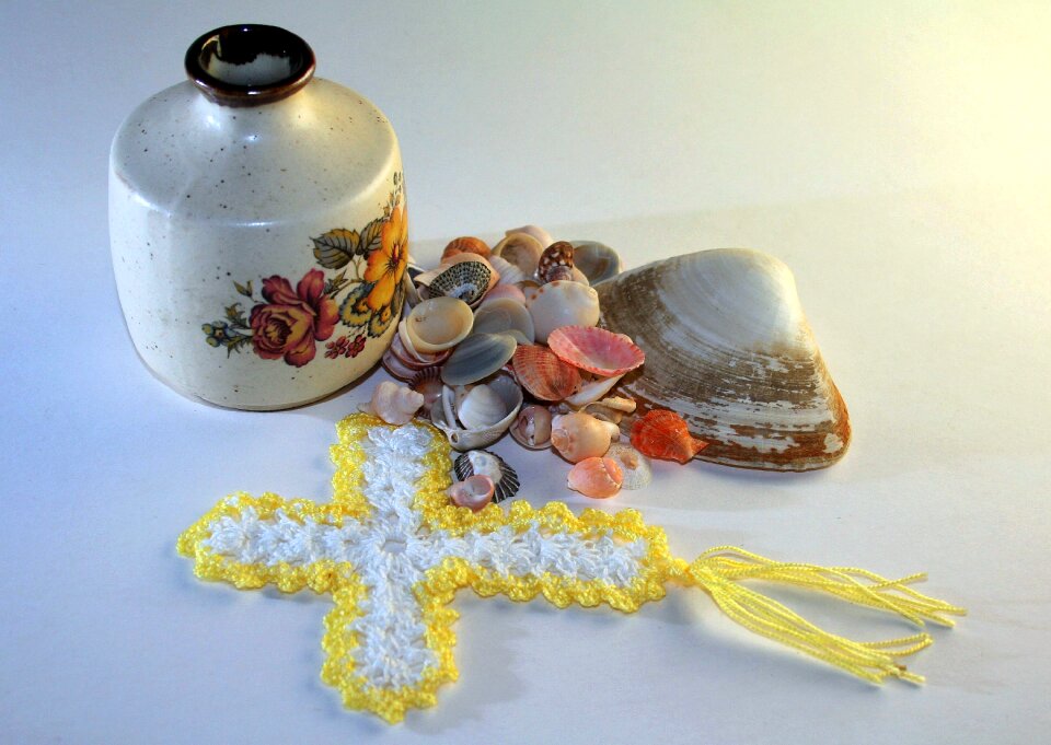 Handwork white yellow
