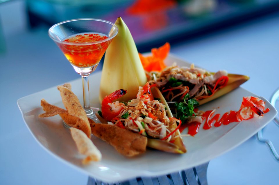 Gỏi hoa chuối tôm thịt