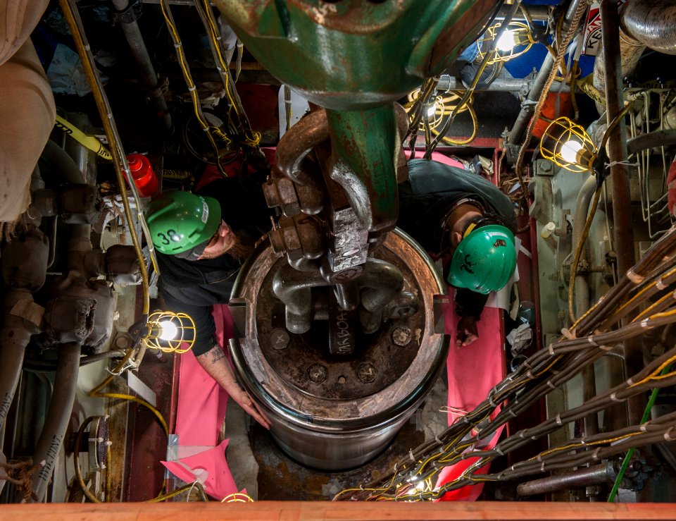 140401-N-ZA585-083