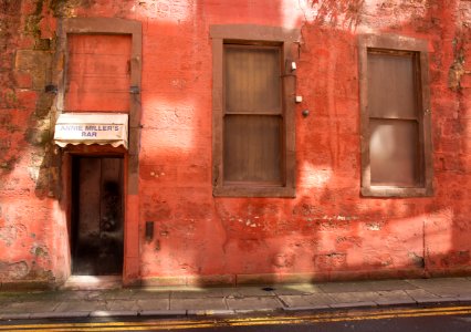 Annie Millers Bar