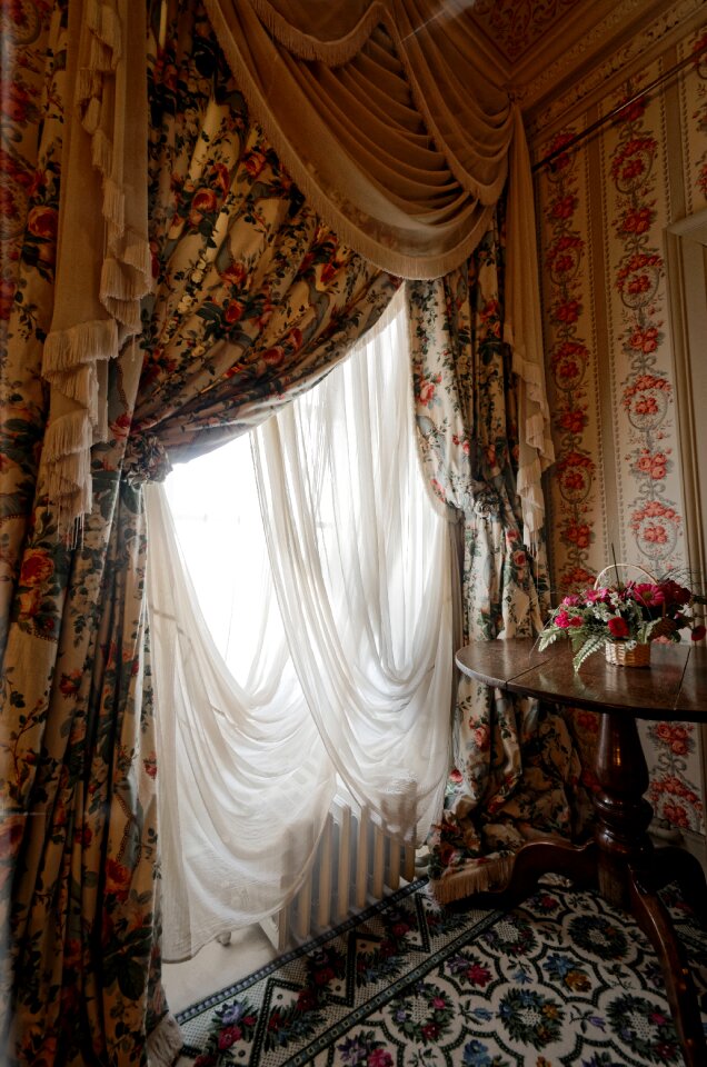 Light room textile