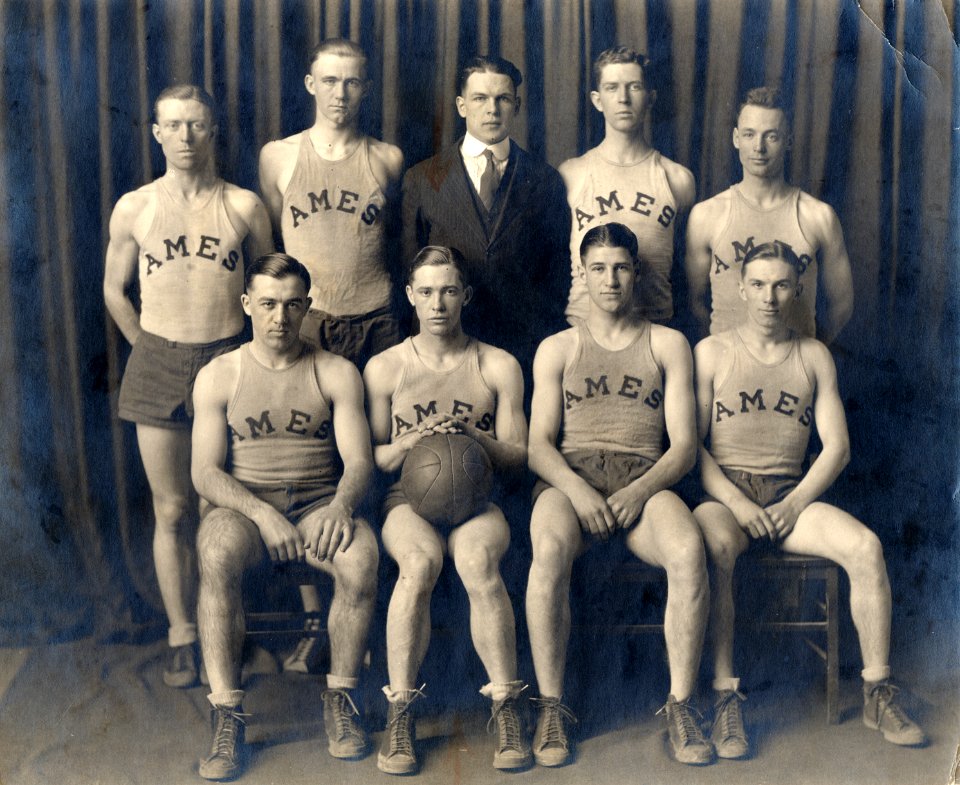 Basketball Team, 1922