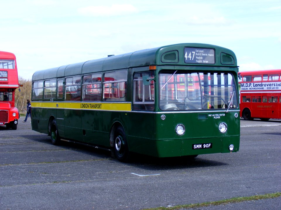 ( Preserved ) London Transport . MB90 SMM90F . Wisley Airfield . 11th-April-2010