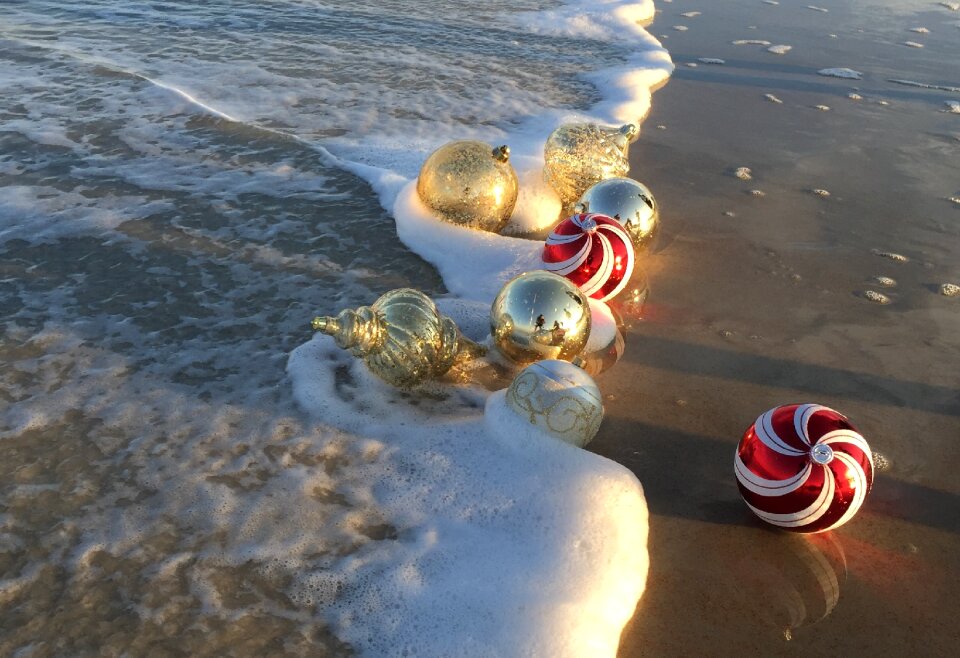 Holiday christmas beach red