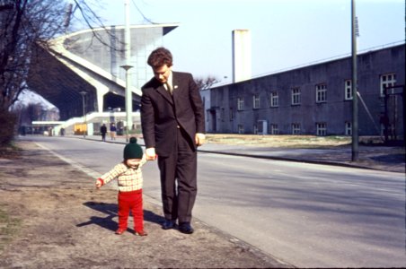 Vater und Sohn am Wedau-Stadion (1966) photo