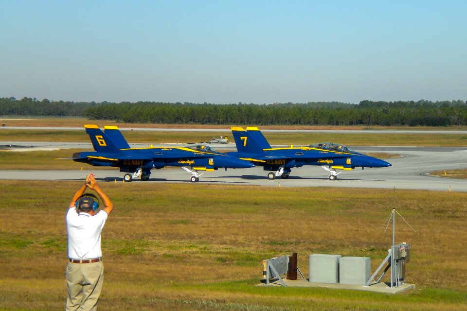Flugshow jet fighter formation