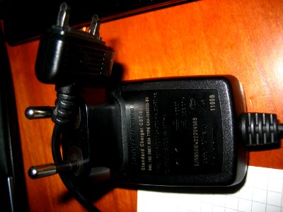 Sony Ericsonn mobile phone recharger photo