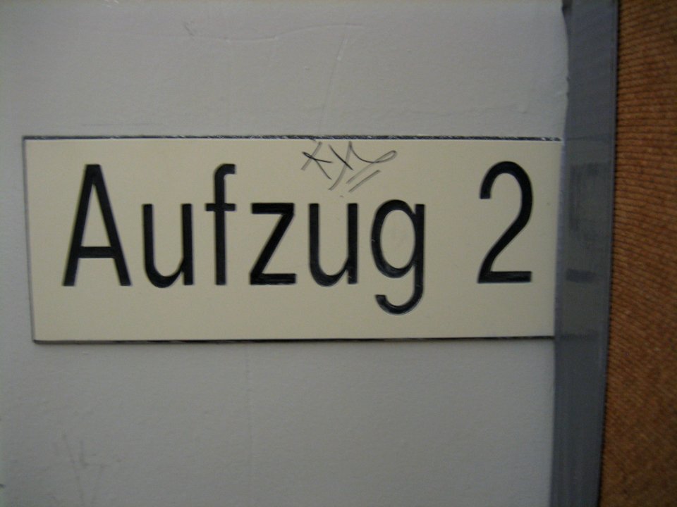 "Aufzug 2" German elevator label