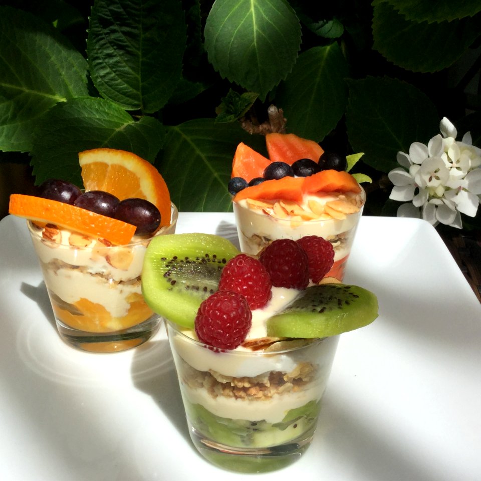 Fruity parfaits: 'Busy Bees'