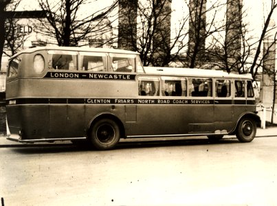 037141:Luxury Coach Newcastle upon Tyne Evening World c.1930/31