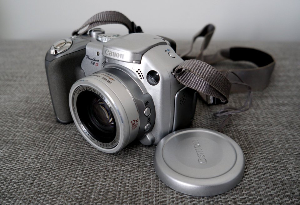 Canon PowerShot S2 IS