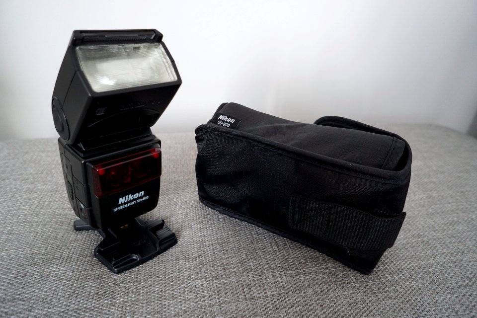 Nikon Speedlight SB-600