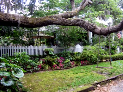 Continue on Hamilton Street past the cottage garden
