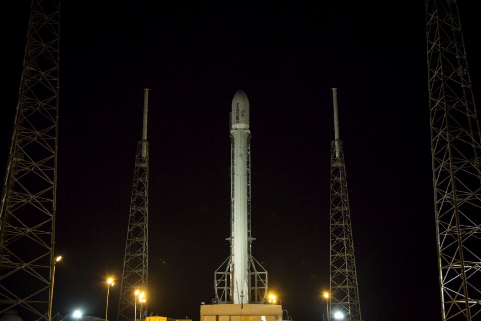 Countdown spacex lift-off
