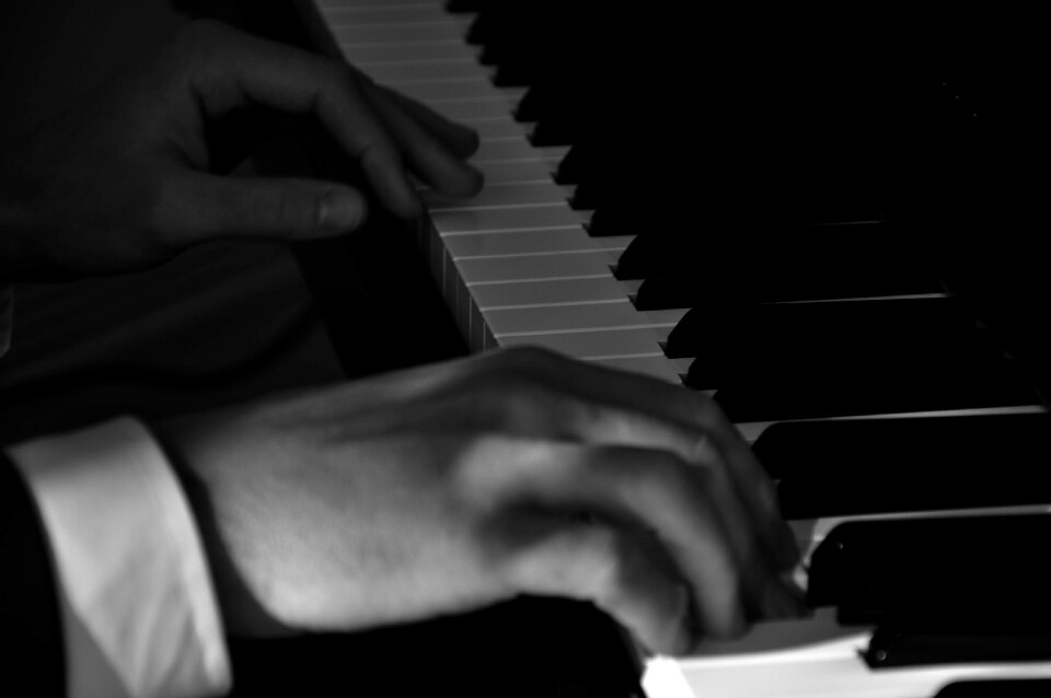 Shirt fingers music