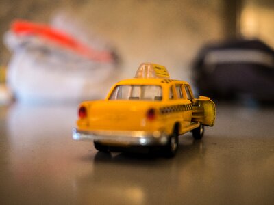Transportation toy vehicle