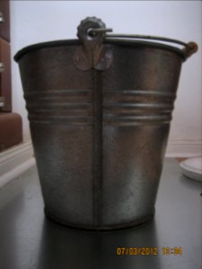 Zinc Bucket Side NoFlash