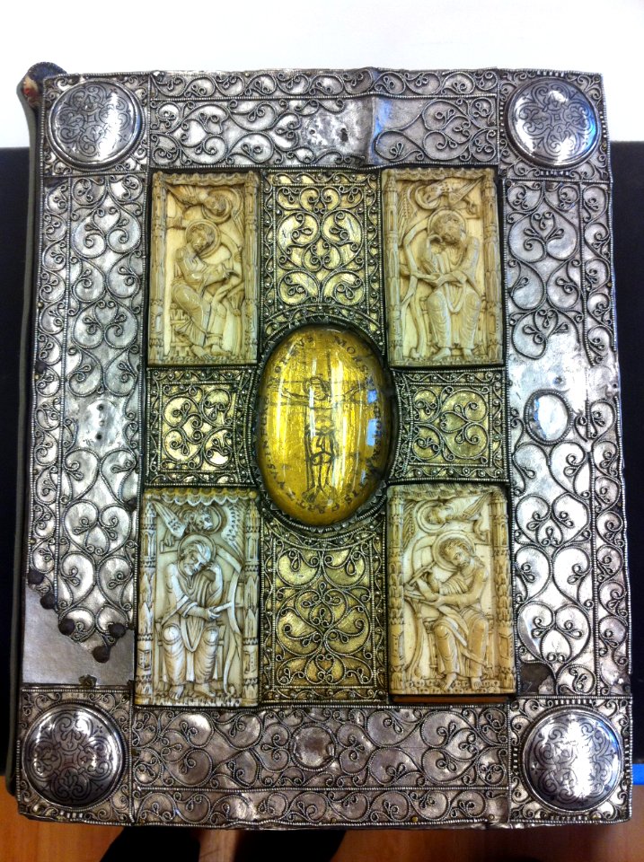 Treasure Binding, Walters Art Museum Ms. W.8