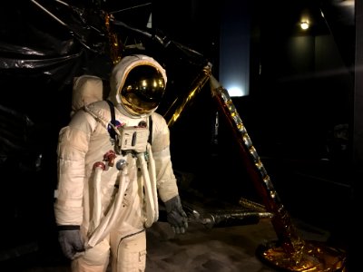 apollo-astronaut