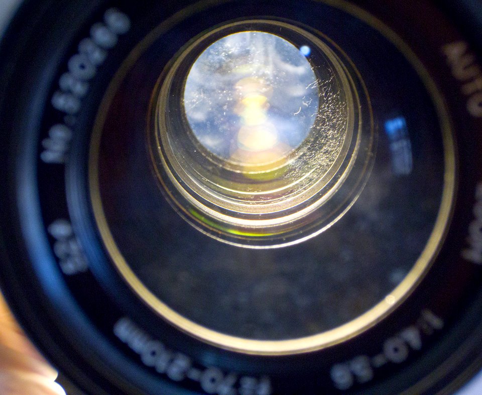 TRON MC AUTO ZOOM 1:4.0-5.6 F=70-210MM depois de limpa