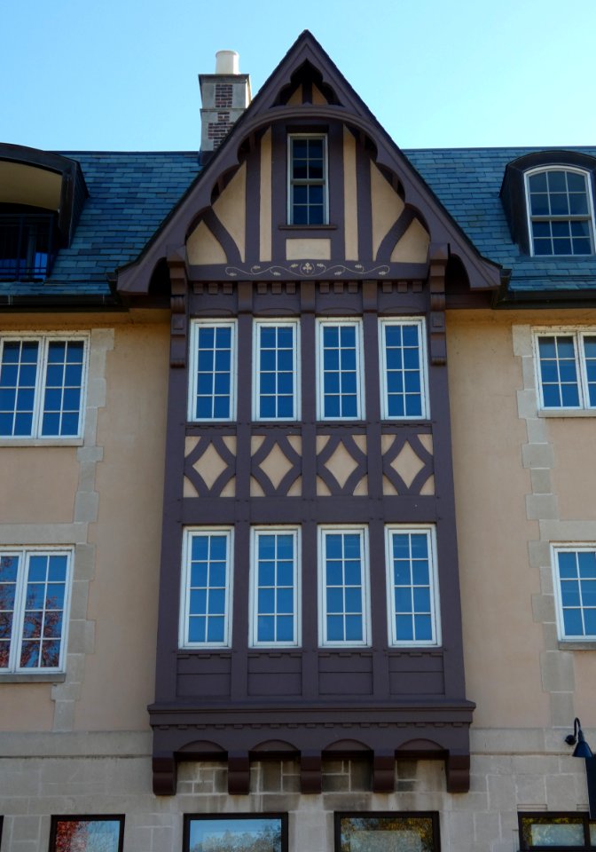 Tudor Revival Style