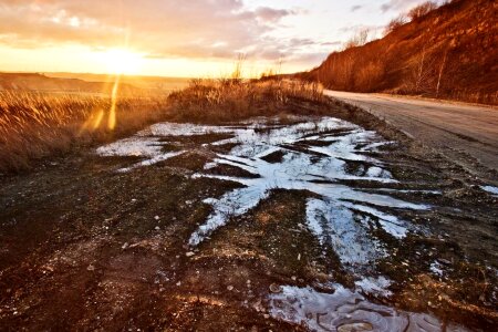 Sunshine sunrays road
