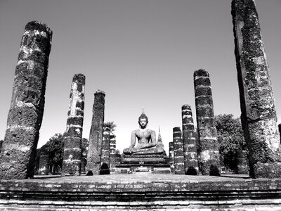 Statue sitting buddha photo