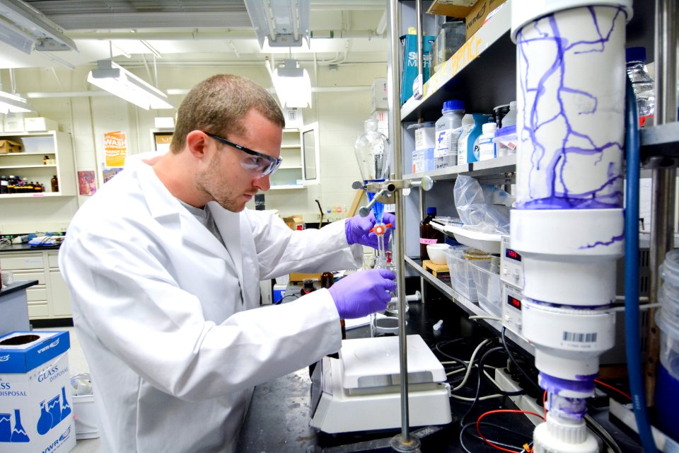 CEAE Lab Photos 284PC