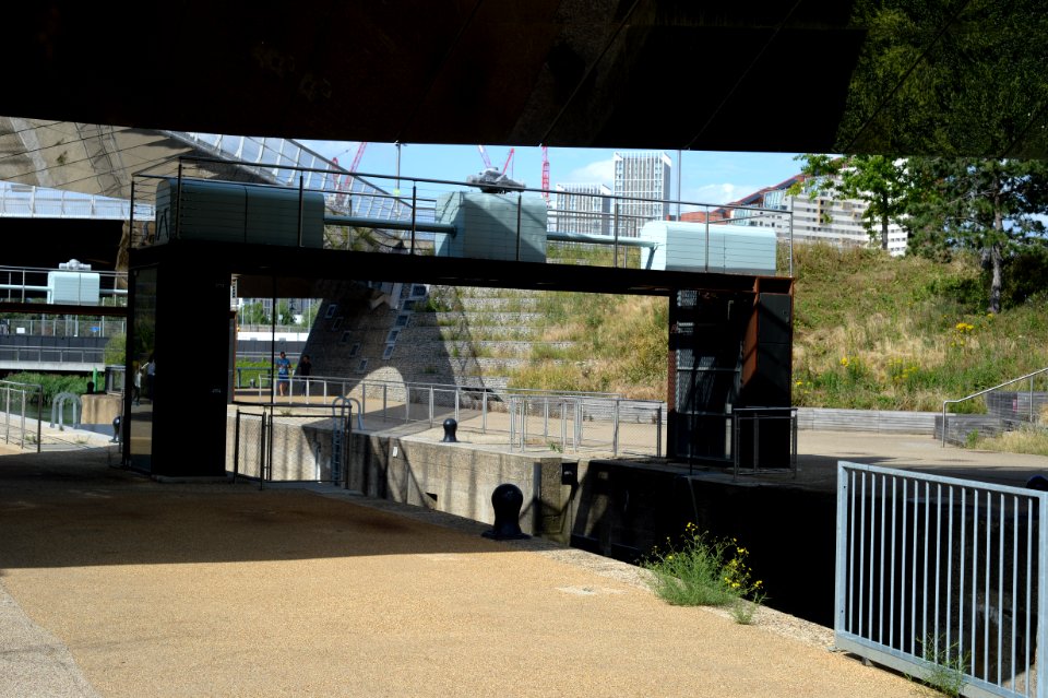 Carpenters Road lock